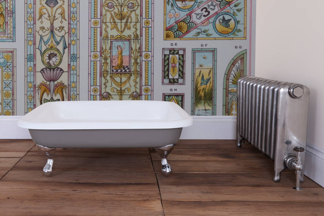 The Bentley Shower Tray UKAA | UK Architectural Antiques Phòng tắm phong cách kinh điển Bathtubs & showers