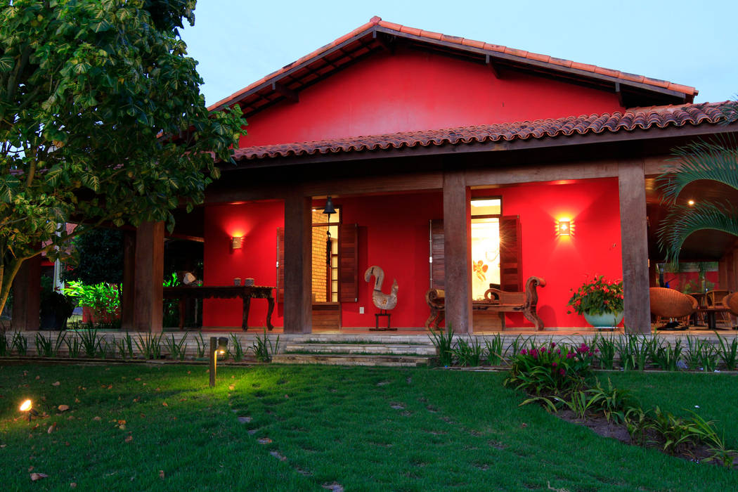 Casa Vermelha, Andréa Calabria Arquitetura Andréa Calabria Arquitetura Country style houses