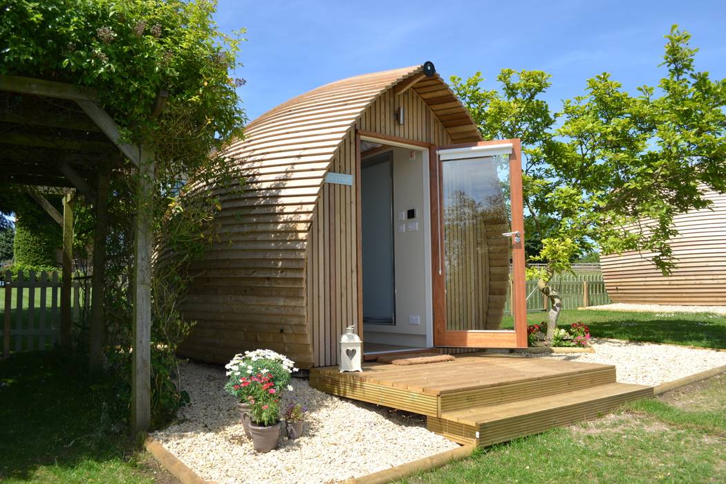 Accommodation Pods: Unique and Modern Design, Armadilla Pods Armadilla Pods Scandinavian style bedroom