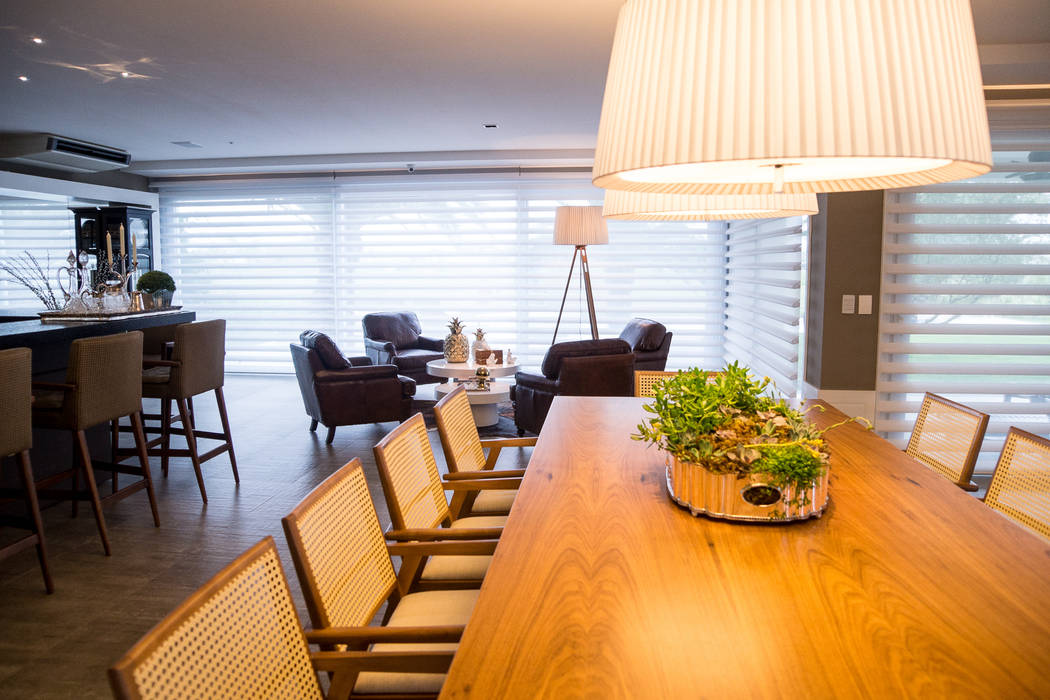 CASA EM CONDOMÍNIO, Joana & Manoela Arquitetura Joana & Manoela Arquitetura Modern dining room Chairs & benches