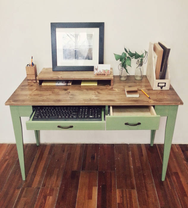 Olive green desk, Design-namu Design-namu Wiejskie domowe biuro i gabinet Biurka