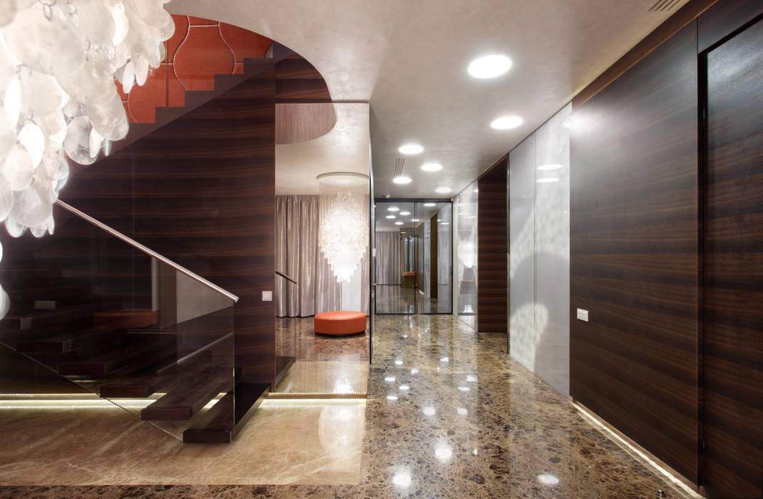 Пентхаус на Арбате, VOX Architects VOX Architects Pasillos, vestíbulos y escaleras de estilo minimalista