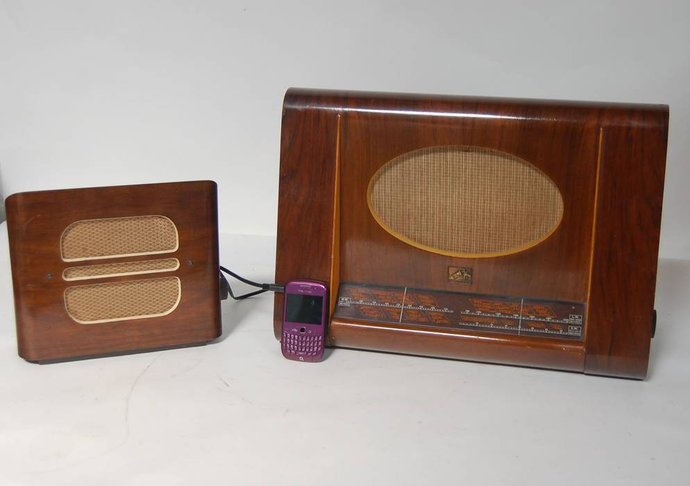 Vintage 1950s HMV Wooden Valve Radio Model 1122 & 1940s Stentorian Bristol Extension Wooden Speaker Retro Bazaar Ltd Living room