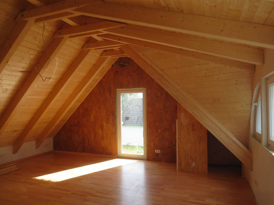 Der Blick innen Richtung französisches Fenster. Andreßen Architekten Skandinavische Schlafzimmer