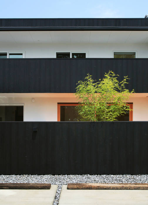 yakisugi no IE(焼杉の家), スミカデザインオフィス スミカデザインオフィス บ้านและที่อยู่อาศัย