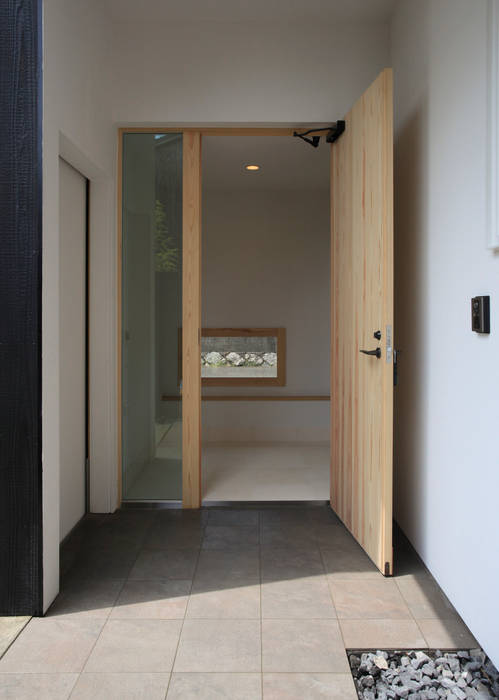 yakisugi no IE(焼杉の家), スミカデザインオフィス スミカデザインオフィス 現代房屋設計點子、靈感 & 圖片