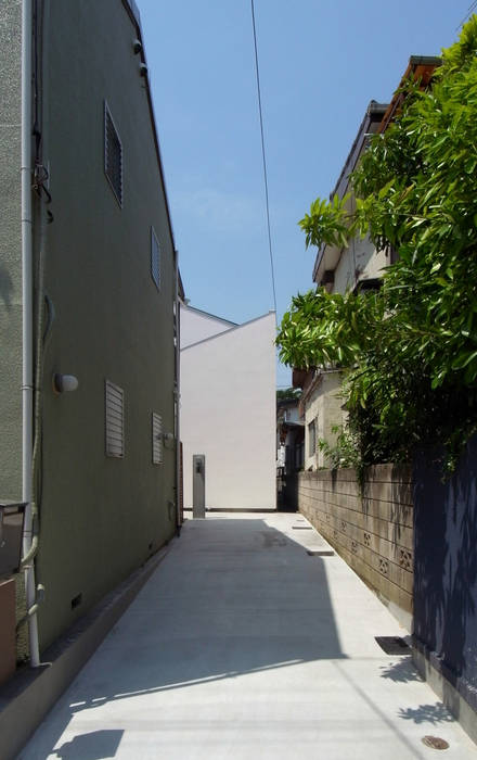 DOG COURTYARD HOUSE, 充総合計画 一級建築士事務所 充総合計画 一級建築士事務所 Mediterrane Häuser