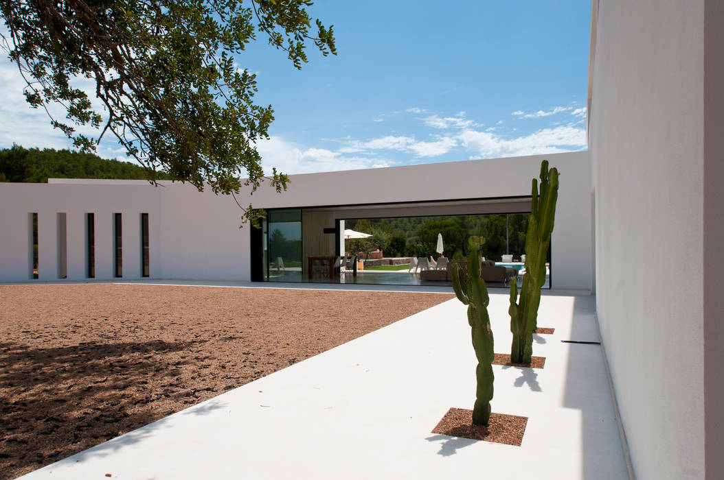 Can Pep de Sa Guaita, Ivan Torres Architects Ivan Torres Architects Minimalist style garden