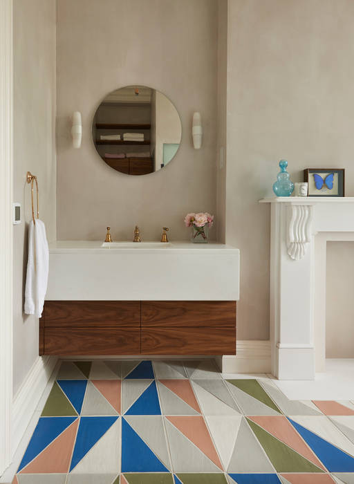 Drummond's Case Study: London Townhouse, Notting Hill homify Baños modernos Lavabos