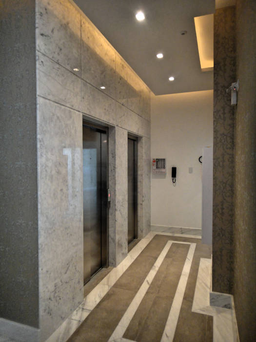 Hall de Entrada Gabriela Herde Arquitetura & Design Corredores, halls e escadas clássicos