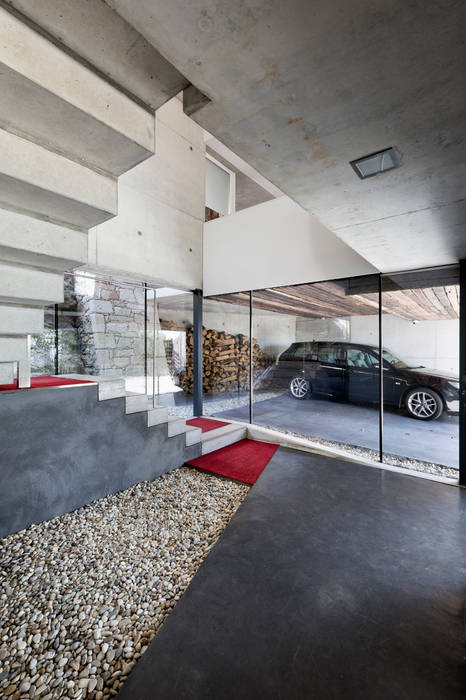 dezanove house designed by iñaki leite - entrance hall Inaki Leite Design Ltd. Murs & Sols modernes