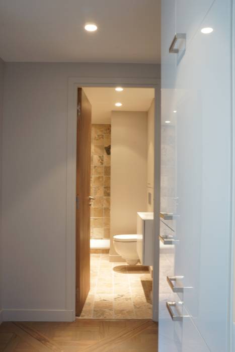 PARIS 17 30m², blackStones blackStones Salle de bain moderne