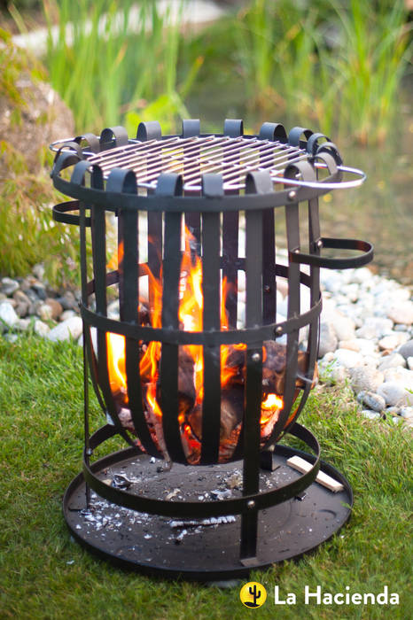 Vancouver with grill La Hacienda Klassischer Garten Feuerplätze und Grill