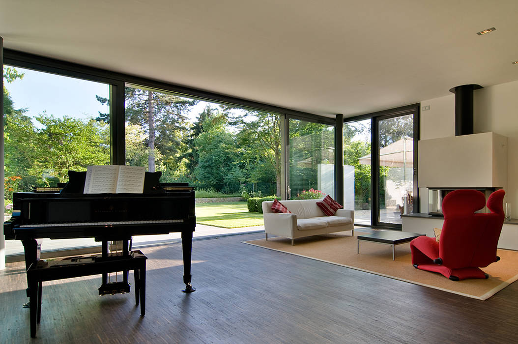 Modernes Wohnhaus mit Satteldach in Köln, wirges-klein architekten wirges-klein architekten Modern living room