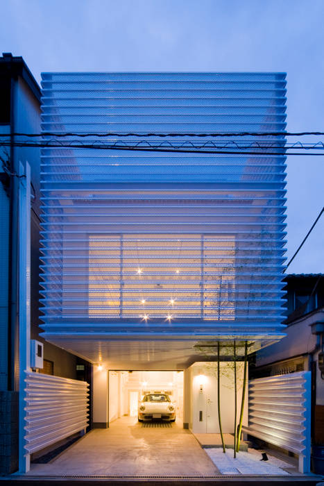 Home to live with Porsche Kenji Yanagawa Architect and Associates モダンな 家