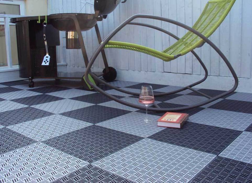 Bergo Briq tiles Ecotile Flooring بلكونة أو شرفة