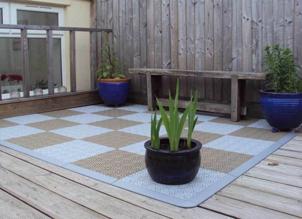 Bergo XL tiles in chequer pattern Ecotile Flooring Scandinavian style balcony, veranda & terrace