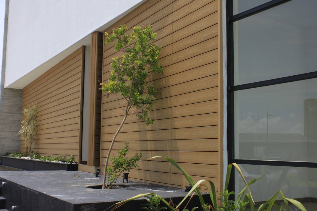 Fachadas de madera WPC Innover, Grupo Boes Grupo Boes Casas de estilo minimalista