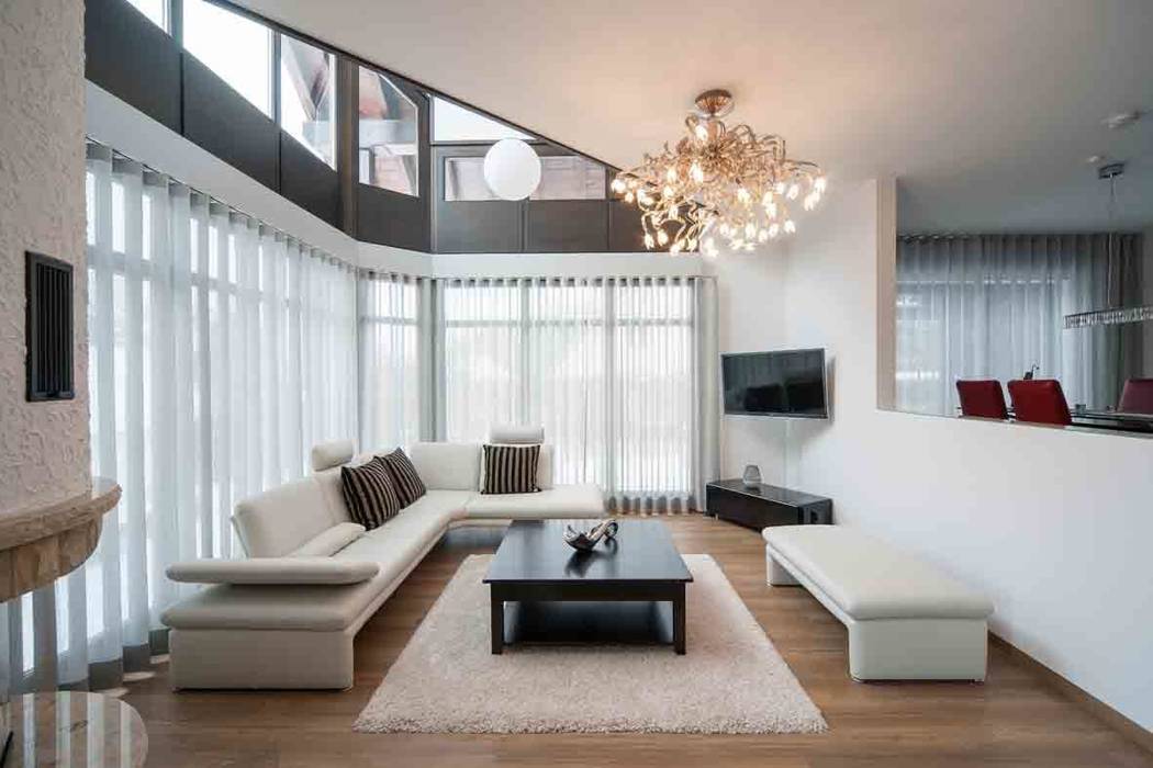 Wohnhaus Dresden, SK innenarchitektur SK innenarchitektur Moderne Wohnzimmer Couch,Möbel,Eigentum,Tabelle,Beleuchtung,Kompfort,Innenarchitektur,Wohnzimmer,Gebäude,Dekoration