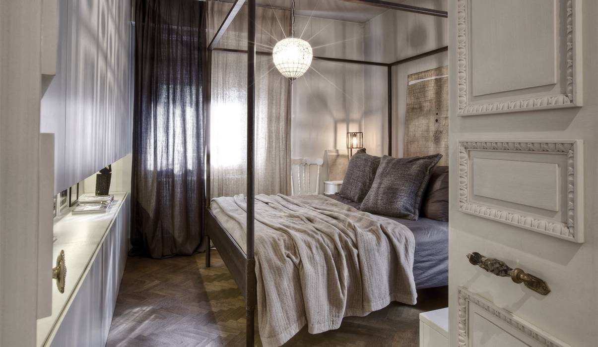 Interior a Santarcangelo, cristina zanni designer cristina zanni designer Спальня в стиле модерн