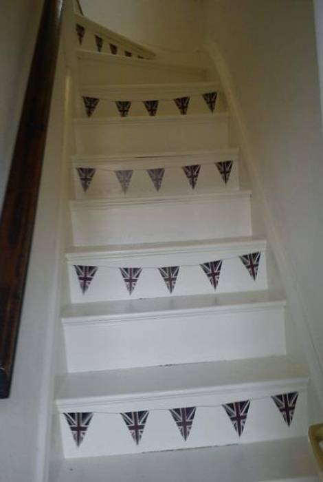 British Union Jack Bunting Wall Stickers homify Pasillos, vestíbulos y escaleras de estilo moderno