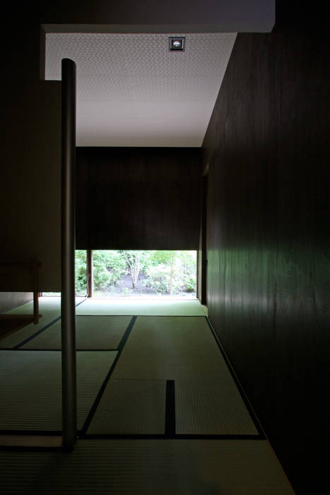 木立に佇む家, 設計事務所アーキプレイス 設計事務所アーキプレイス クラシックデザインの 多目的室