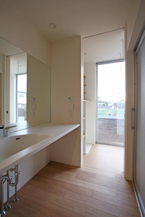 くるりのある家, 設計事務所アーキプレイス 設計事務所アーキプレイス Modern Bathroom