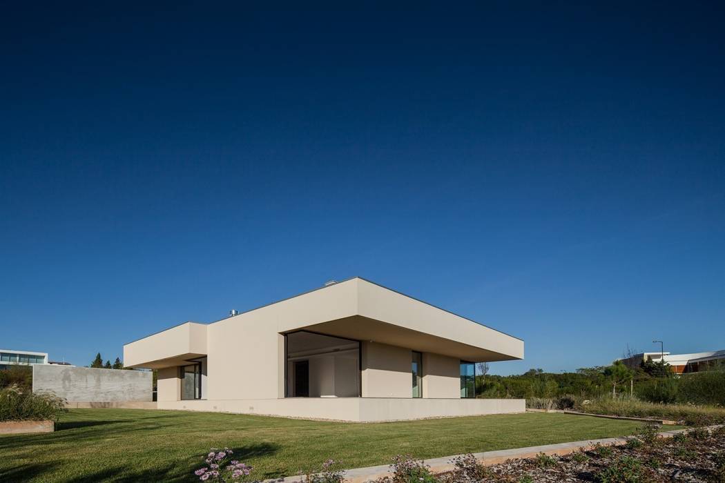 Casa em Belas, Sintra, Estúdio Urbano Arquitectos Estúdio Urbano Arquitectos Casas minimalistas