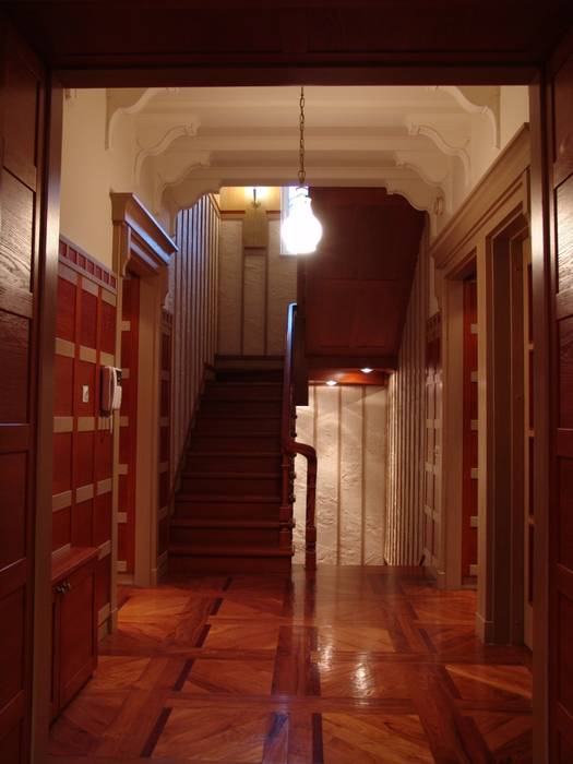 Частный дом 2, Архитектор Владимир Калашников Архитектор Владимир Калашников Коридор, прихожая и лестница в классическом стиле