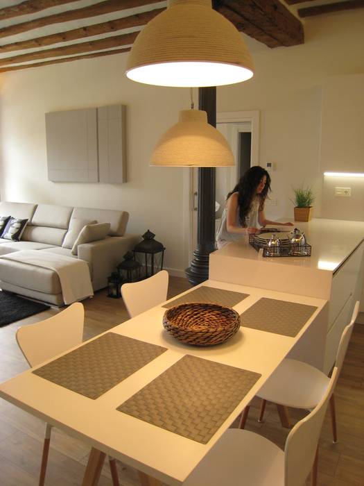 Reforma de vivienda en el Centro de Pamplona, Rooms de Cocinobra Rooms de Cocinobra Cocinas de estilo escandinavo