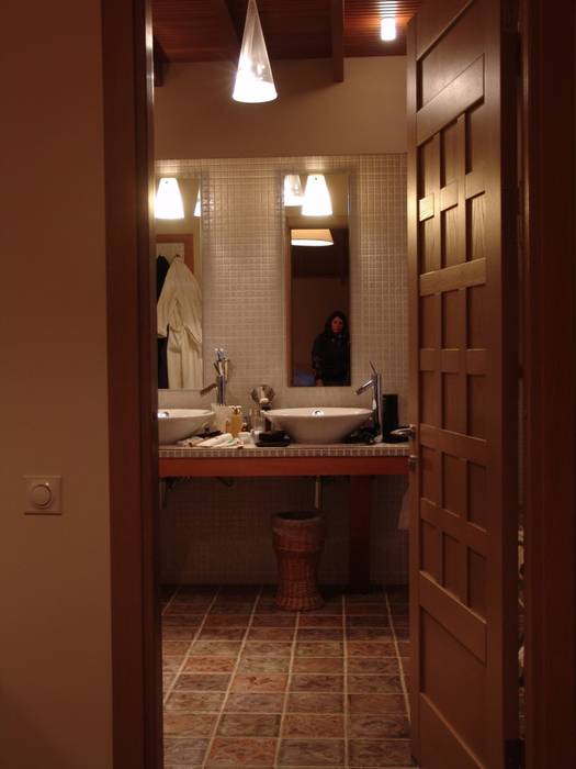Частный дом 2, Архитектор Владимир Калашников Архитектор Владимир Калашников Classic style bathrooms