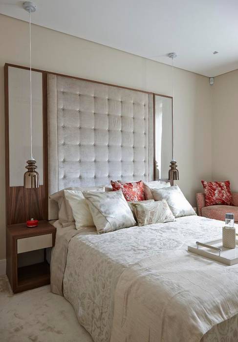 Bedroom Keir Townsend Ltd. Kamar Tidur Klasik