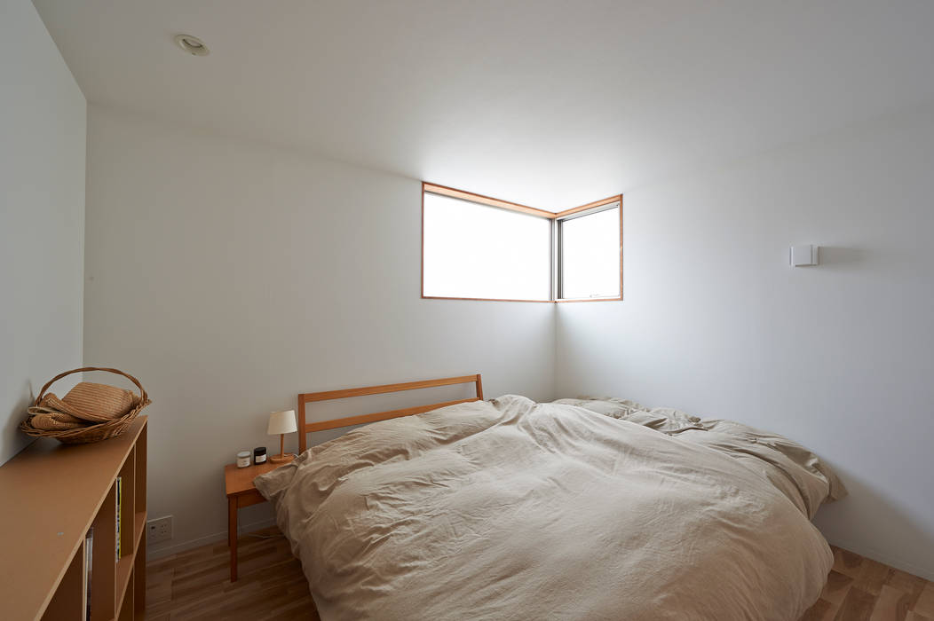 太田窪の家, （有）菰田建築設計事務所 （有）菰田建築設計事務所 Modern Bedroom