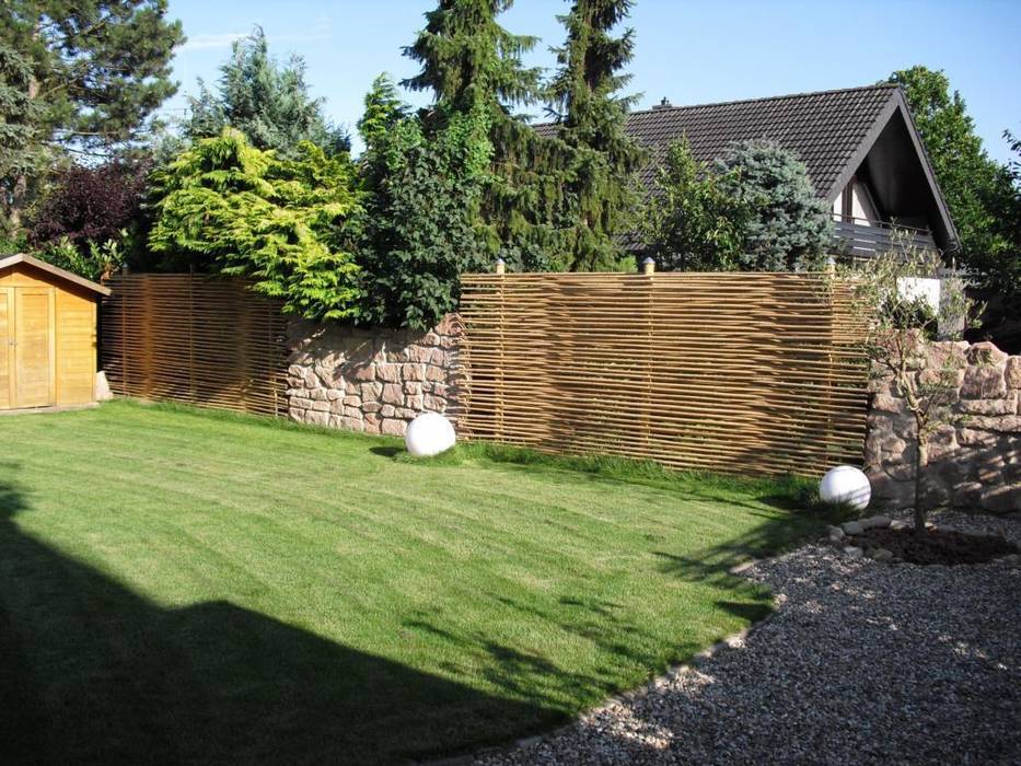 Nachhaltig, stilvoll, vielseitig: moderner Sichtschutz aus Bambus, GH Product Solutions GH Product Solutions Eclectic style gardens Fencing & walls