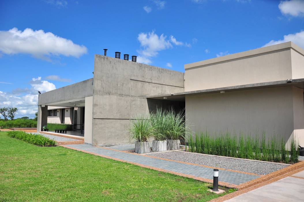 Casa Las Moritas, binomio binomio Modern houses