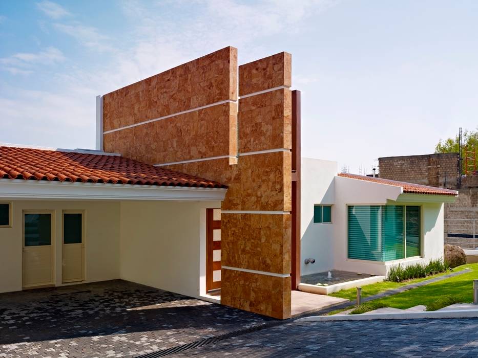 Casa Altavista, Excelencia en Diseño Excelencia en Diseño Nhà để xe/nhà kho phong cách hiện đại