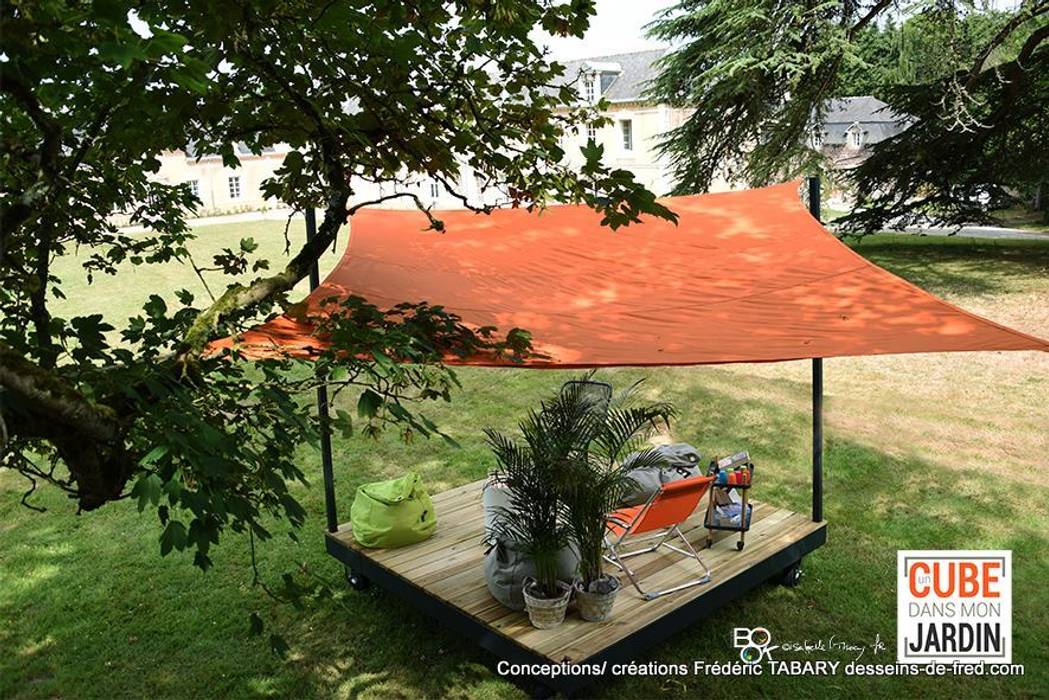 Un CUBE dans mon jardin, Frédéric TABARY Frédéric TABARY Vườn phong cách hiện đại Greenhouses & pavilions