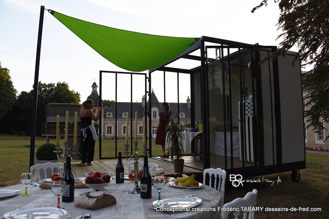 Un CUBE dans mon jardin, Frédéric TABARY Frédéric TABARY Taman Modern Greenhouses & pavilions