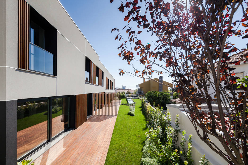 Four villas condominium in Queijas, Oeiras, Estúdio Urbano Arquitectos Estúdio Urbano Arquitectos Дома в стиле минимализм