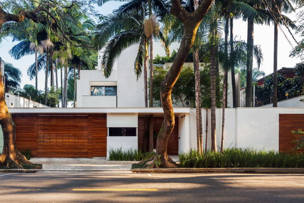 Residência MG, Reinach Mendonça Arquitetos Associados Reinach Mendonça Arquitetos Associados Casas modernas