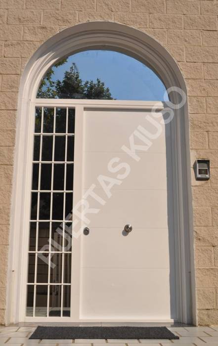 Las Mejores Puertas para tu Hogar, PUERTAS KIUSO PUERTAS KIUSO Modern style doors Doors