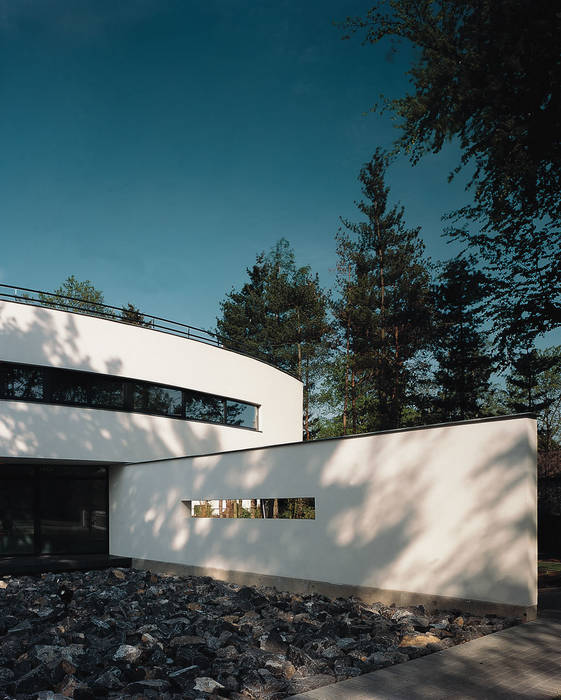 Villa B. in Lanaken (Be), Lab32 architecten Lab32 architecten Casas modernas: Ideas, imágenes y decoración
