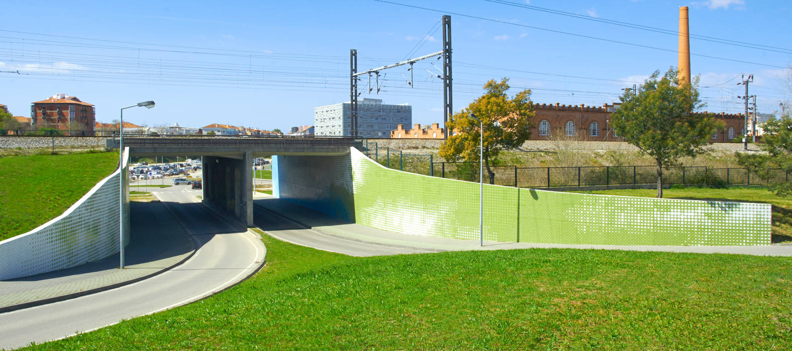 Painel cerâmico 'Da água ao jardim' homify Mais espaços Outras obras de arte