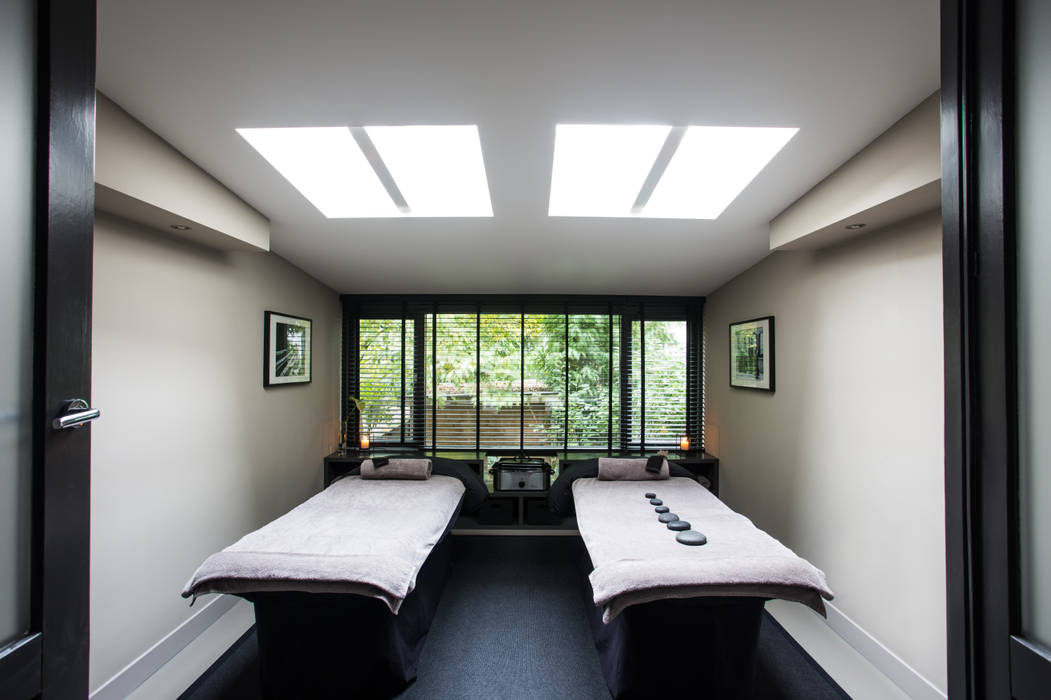 Double massage room SZIdesign Bedrijfsruimten Gezondheidscentra