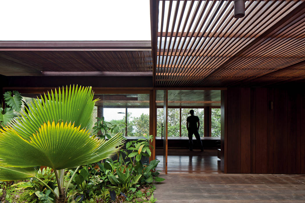 Residência AMB, Jacobsen Arquitetura Jacobsen Arquitetura Casas de estilo tropical