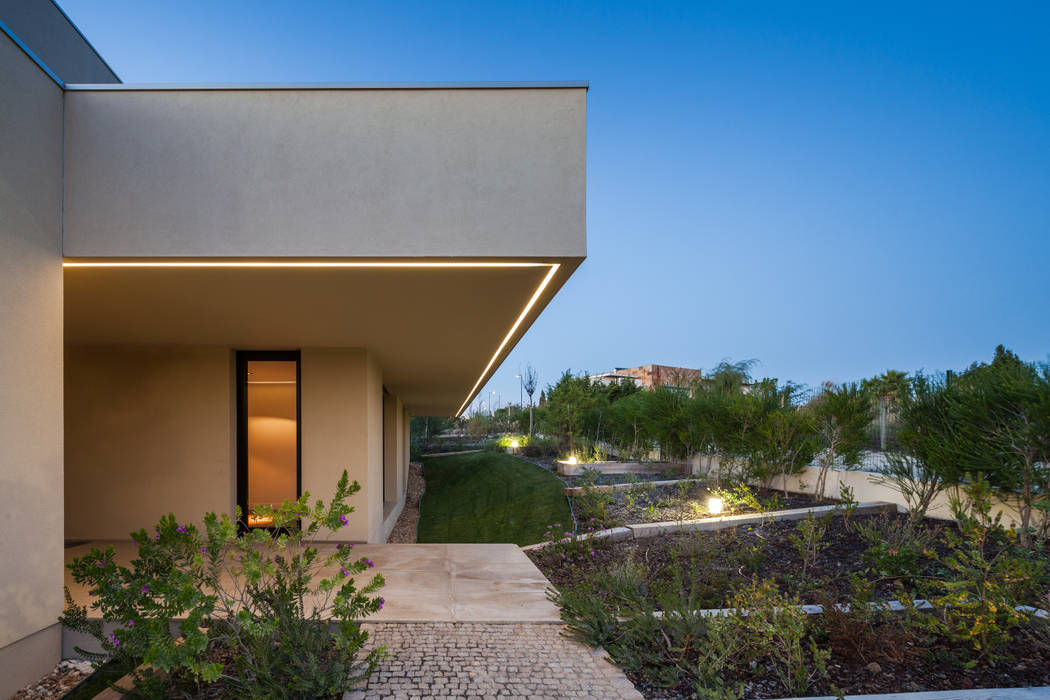 Casa em Belas, Sintra, Estúdio Urbano Arquitectos Estúdio Urbano Arquitectos Casas minimalistas