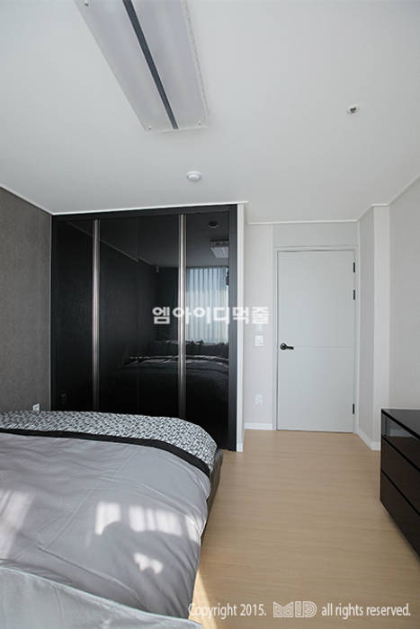 중랑구 신내동 데시앙아파트 32평형, MID 먹줄 MID 먹줄 Modern style bedroom