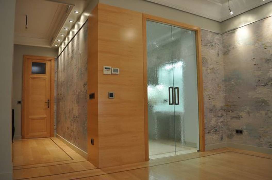 Panelado y puerta de diseño MUDEYBA S.L. Paredes y suelos de estilo ecléctico Puerta,Accesorio,Edificio,Madera,Piso,Exterior del automóvil,Piso,Madera dura,salón,suelo de baldosas