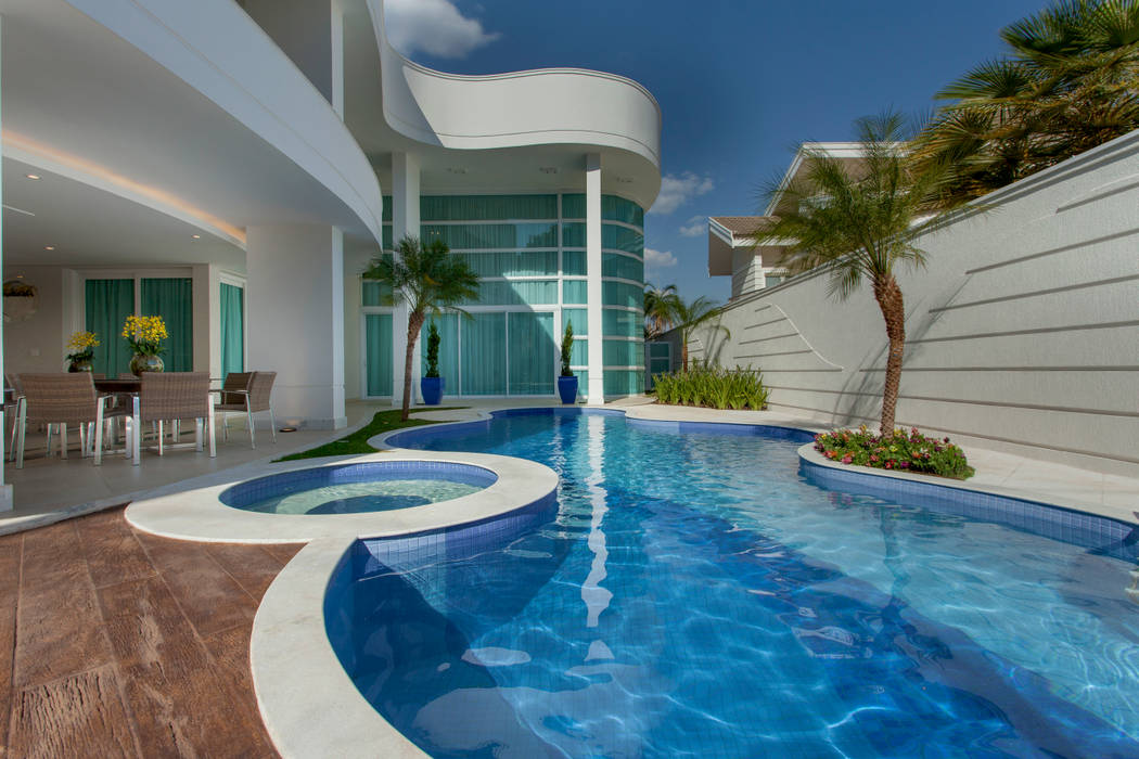 homify Piscinas modernas