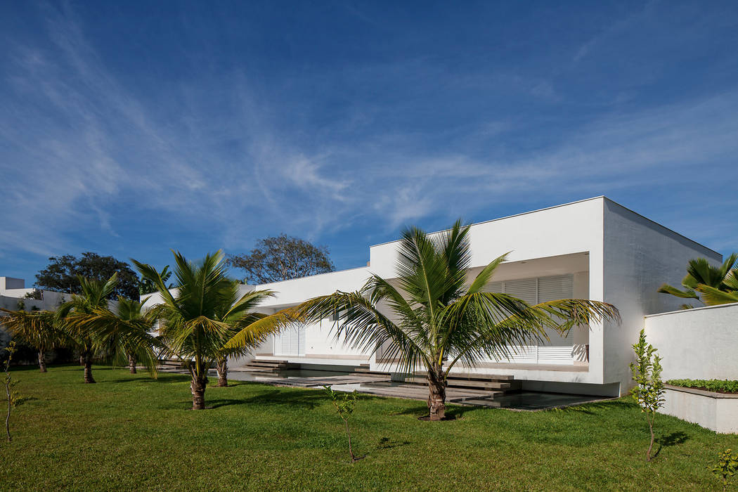 TB House, Aguirre Arquitetura Aguirre Arquitetura Casas minimalistas